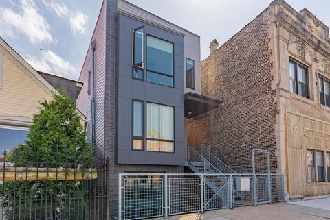2143 W 19th Street 3 Chicago IL 60608