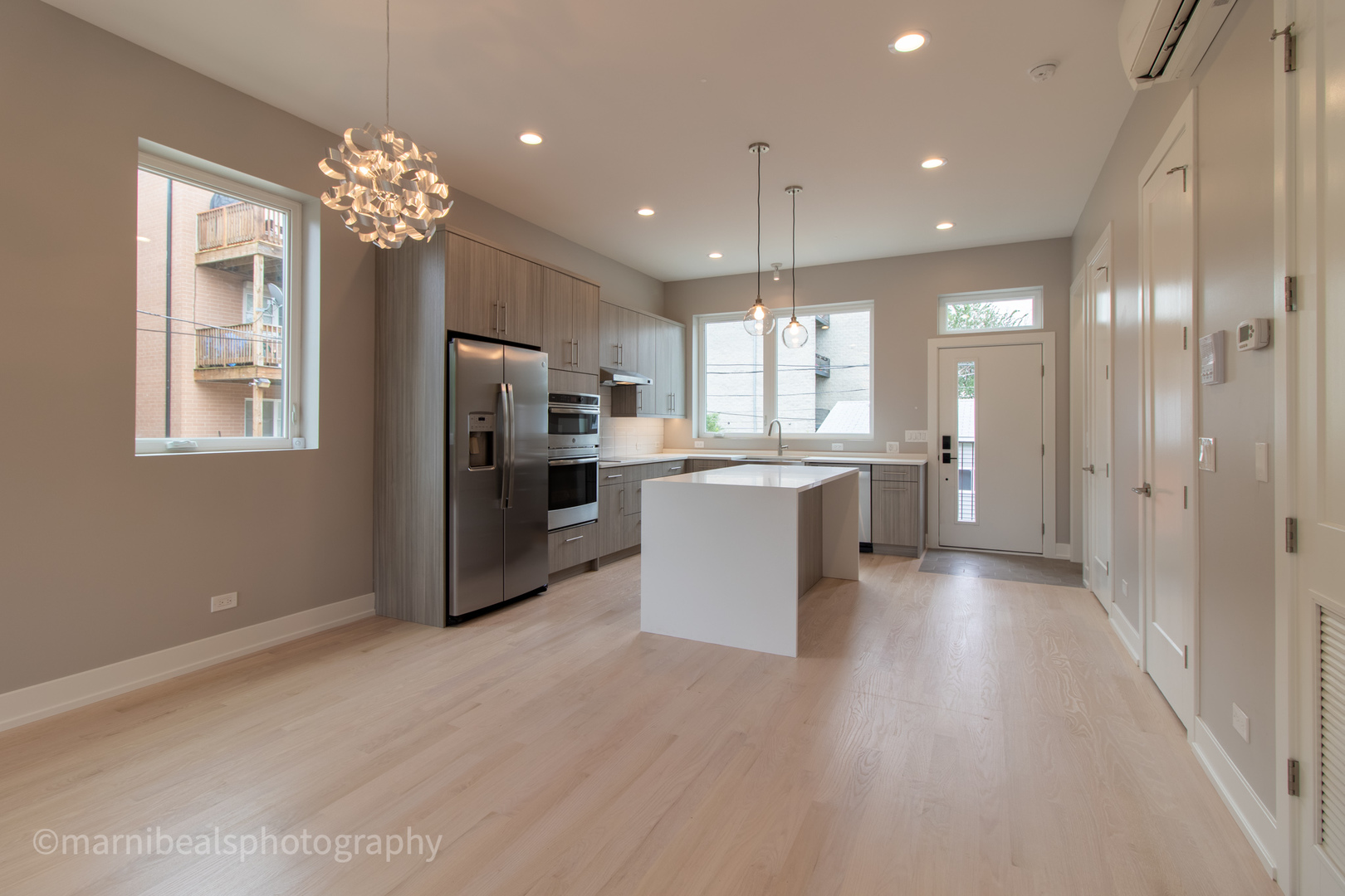 1221 E Marquette Road - Photo 4