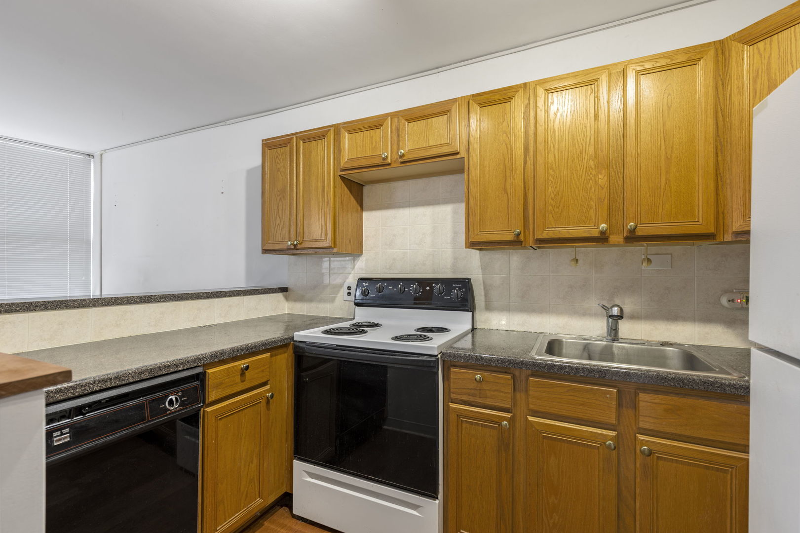 5757 N Sheridan Road 3e