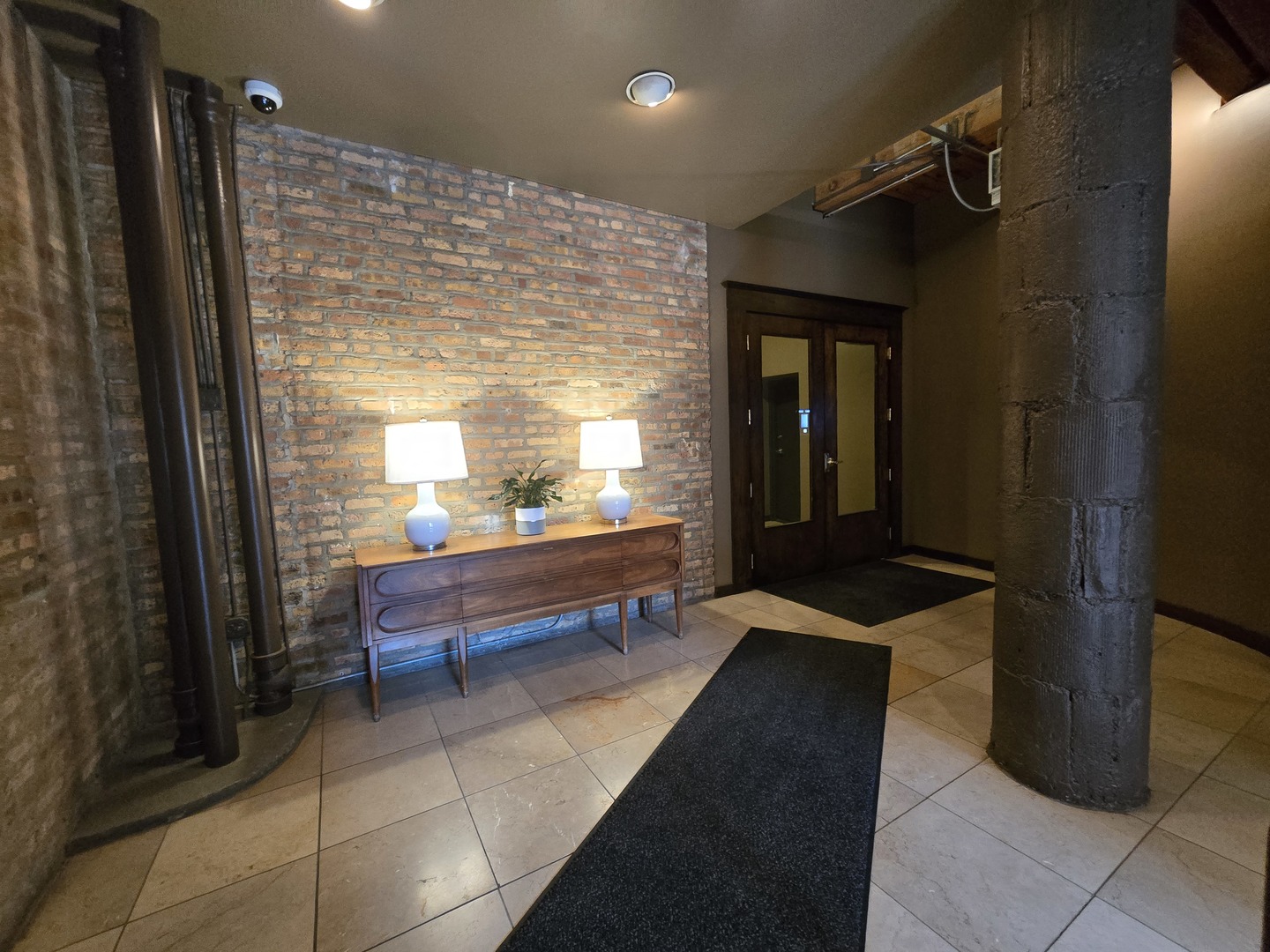 913 W Van Buren Street 5E
