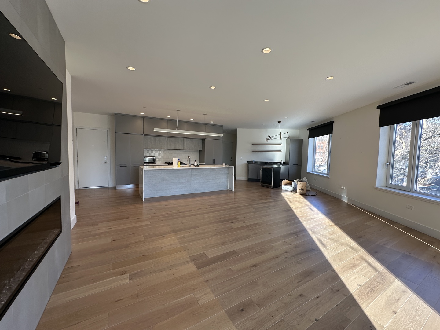 550 N Ogden Avenue 2S