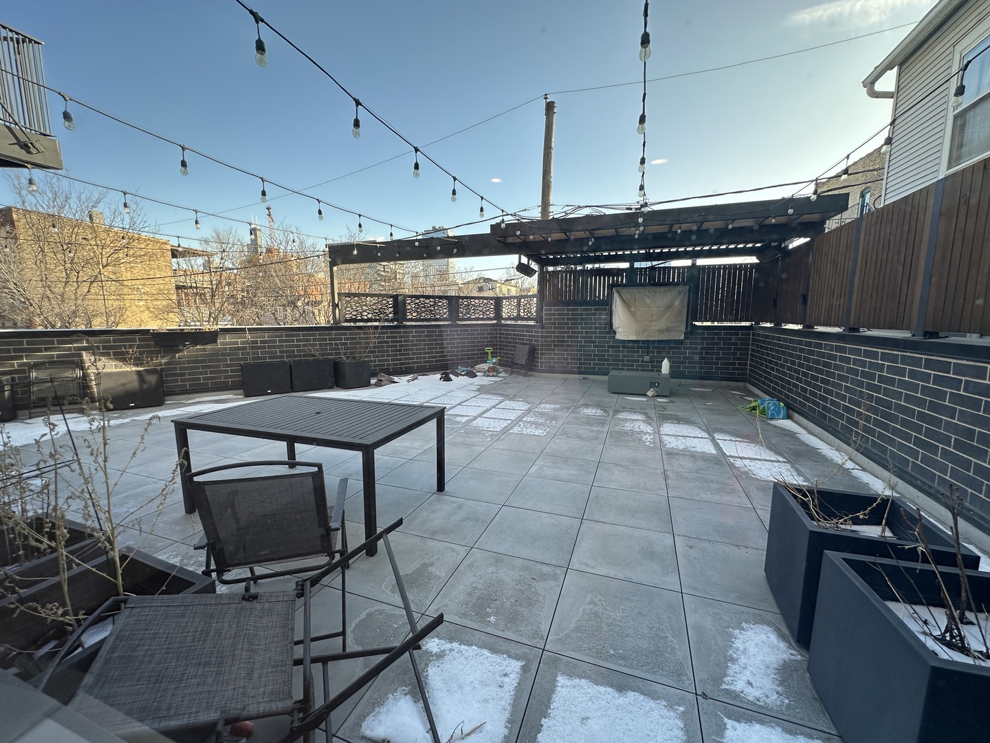 550 N Ogden Avenue 2S