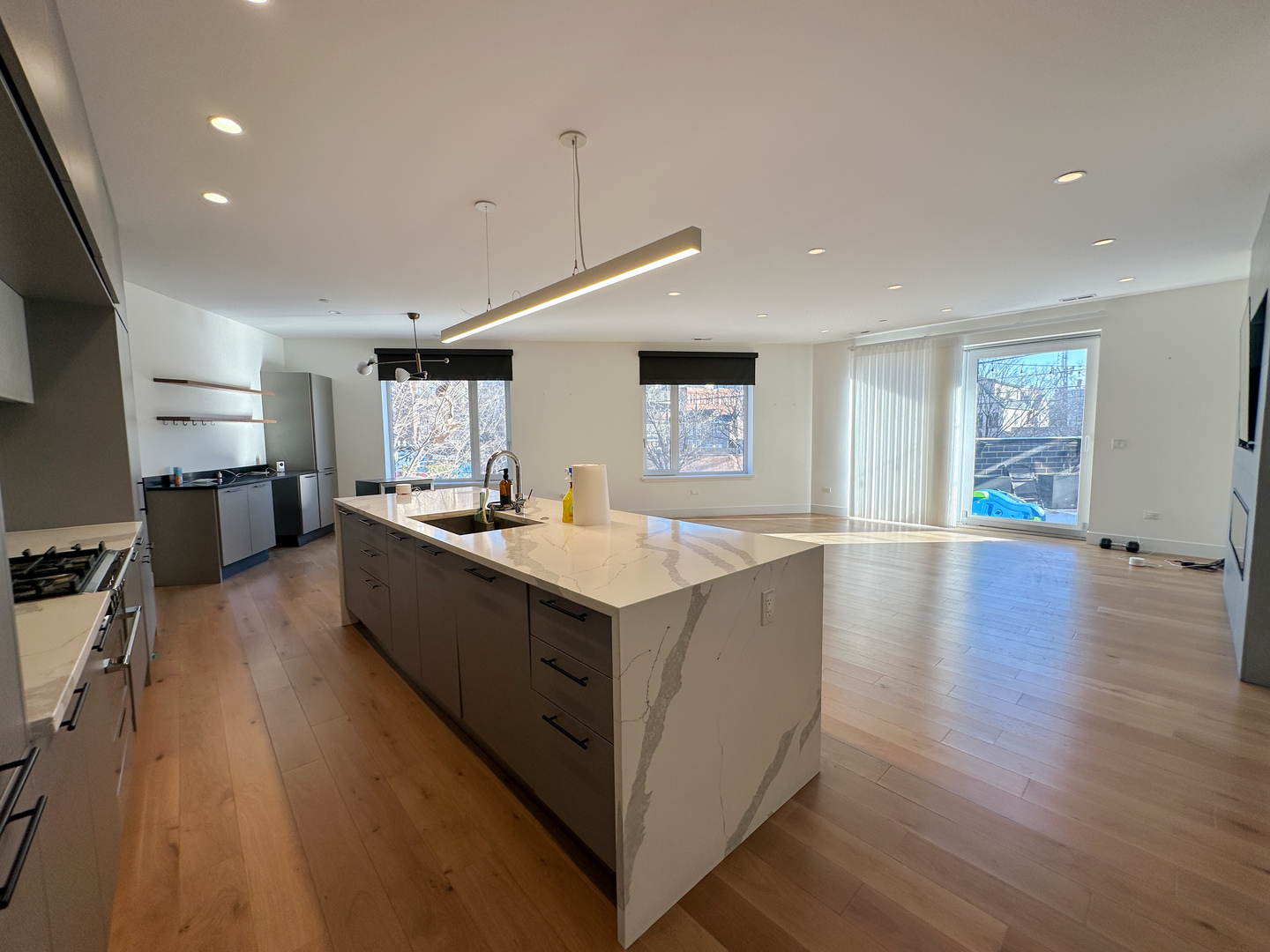 550 N Ogden Avenue 2S