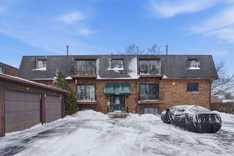 Tiny photo for 2501 26th Avenue Court #1C, Rock Island, IL 61201 (MLS # 12594872)