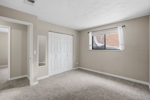 Tiny photo for 2501 26th Avenue Court #1C, Rock Island, IL 61201 (MLS # 12594872)