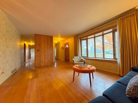 Tiny photo for 761 Marshall Drive, Des Plaines, IL 60016 (MLS # 12499482)