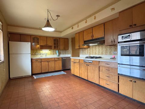 Tiny photo for 761 Marshall Drive, Des Plaines, IL 60016 (MLS # 12499482)