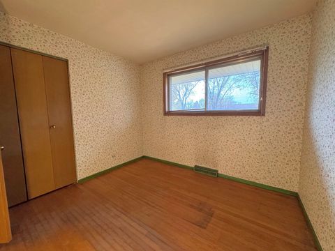 Tiny photo for 761 Marshall Drive, Des Plaines, IL 60016 (MLS # 12499482)