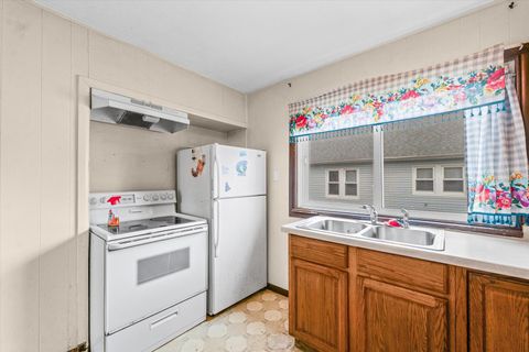 Tiny photo for 514 N FAIR Street, Champaign, IL 61821 (MLS # 12611357)