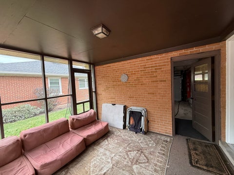Tiny photo for 402 S Na Wa Ta Avenue, Mount Prospect, IL 60056 (MLS # 12760759)