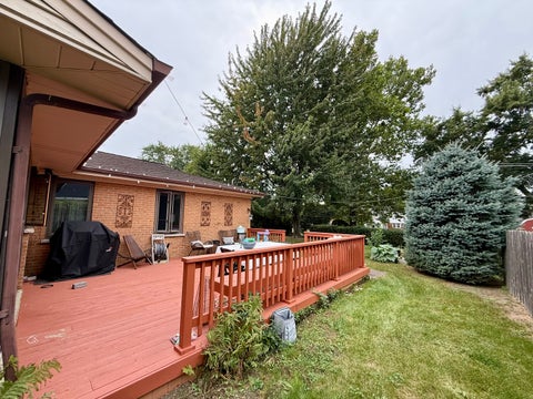 Tiny photo for 402 S Na Wa Ta Avenue, Mount Prospect, IL 60056 (MLS # 12760759)