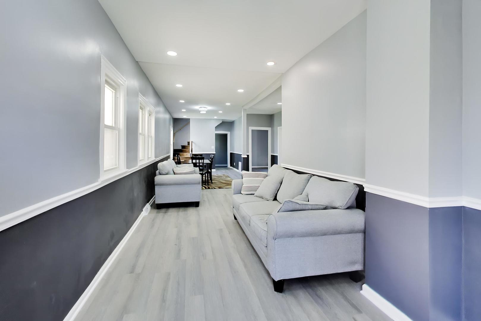 9549 S Calumet Avenue