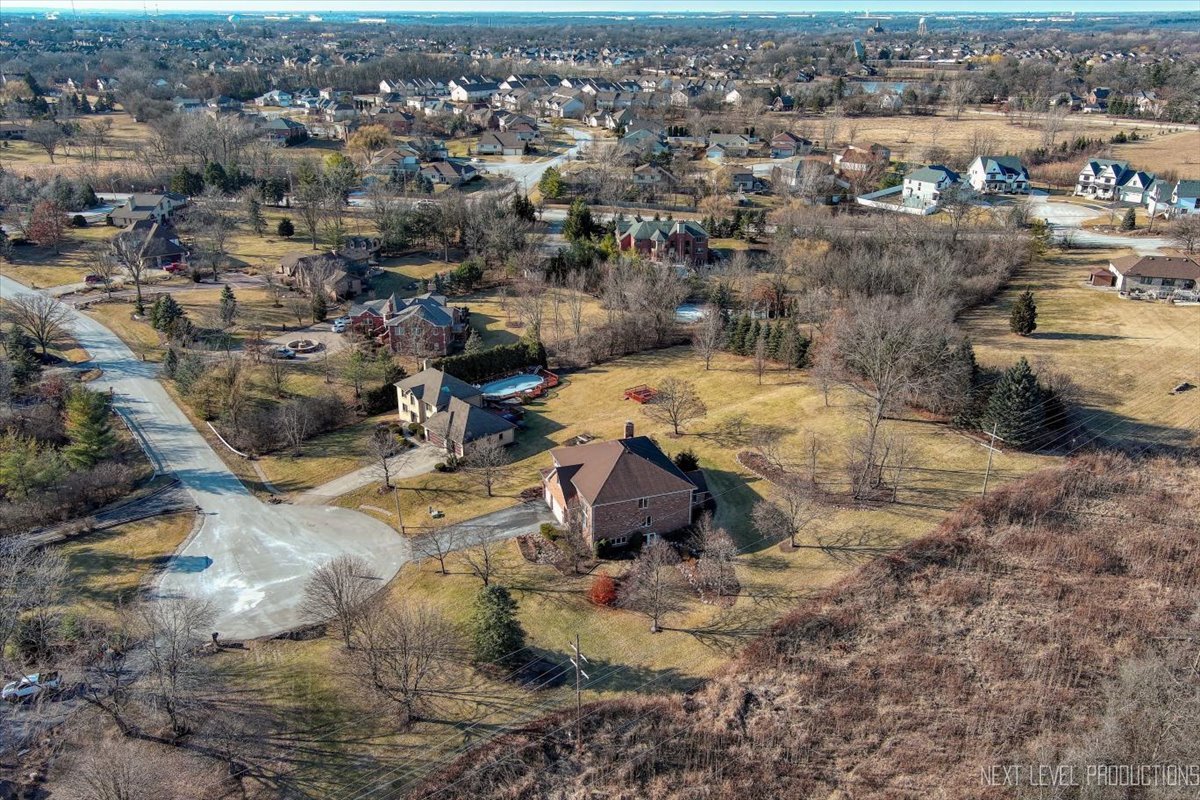 12 Woodland Drive
