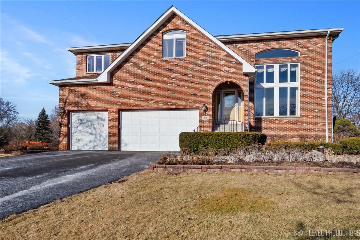 12 Woodland Drive