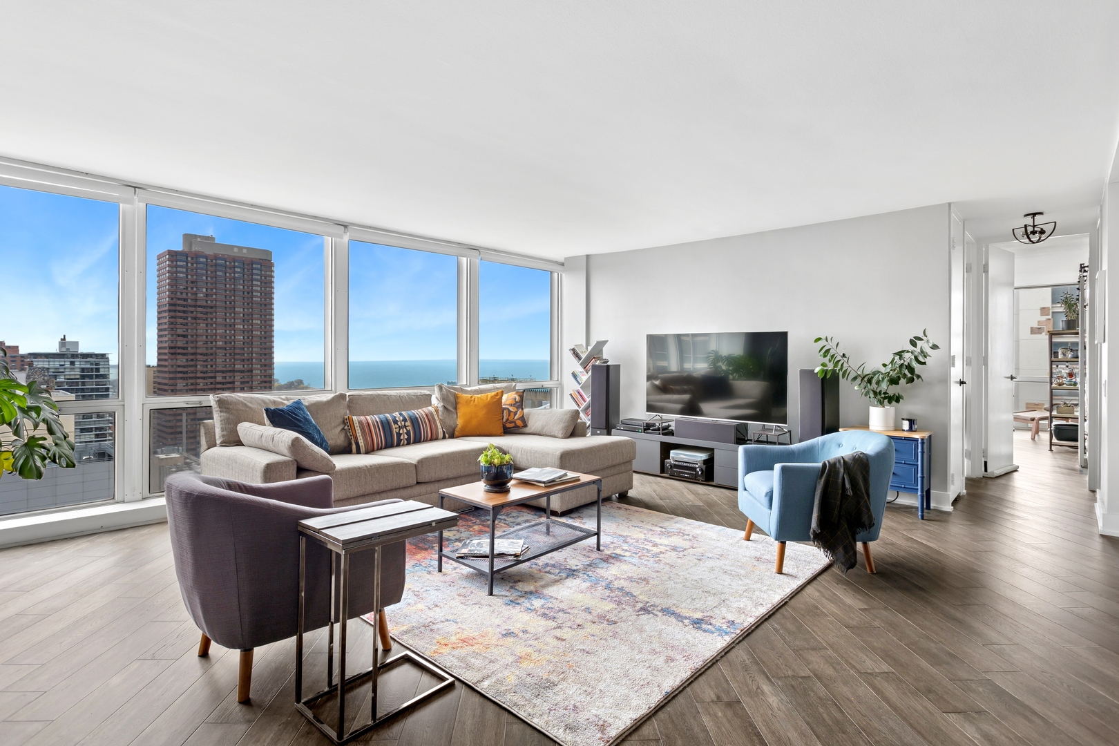 330 W Diversey Parkway 2108