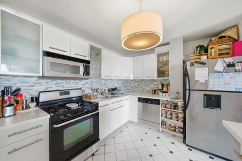 Tiny photo for 6325 N Sheridan Road #1808, Chicago, IL 60660 (MLS # 12615786)