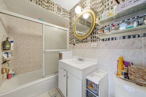 Tiny photo for 6325 N Sheridan Road #1808, Chicago, IL 60660 (MLS # 12615786)