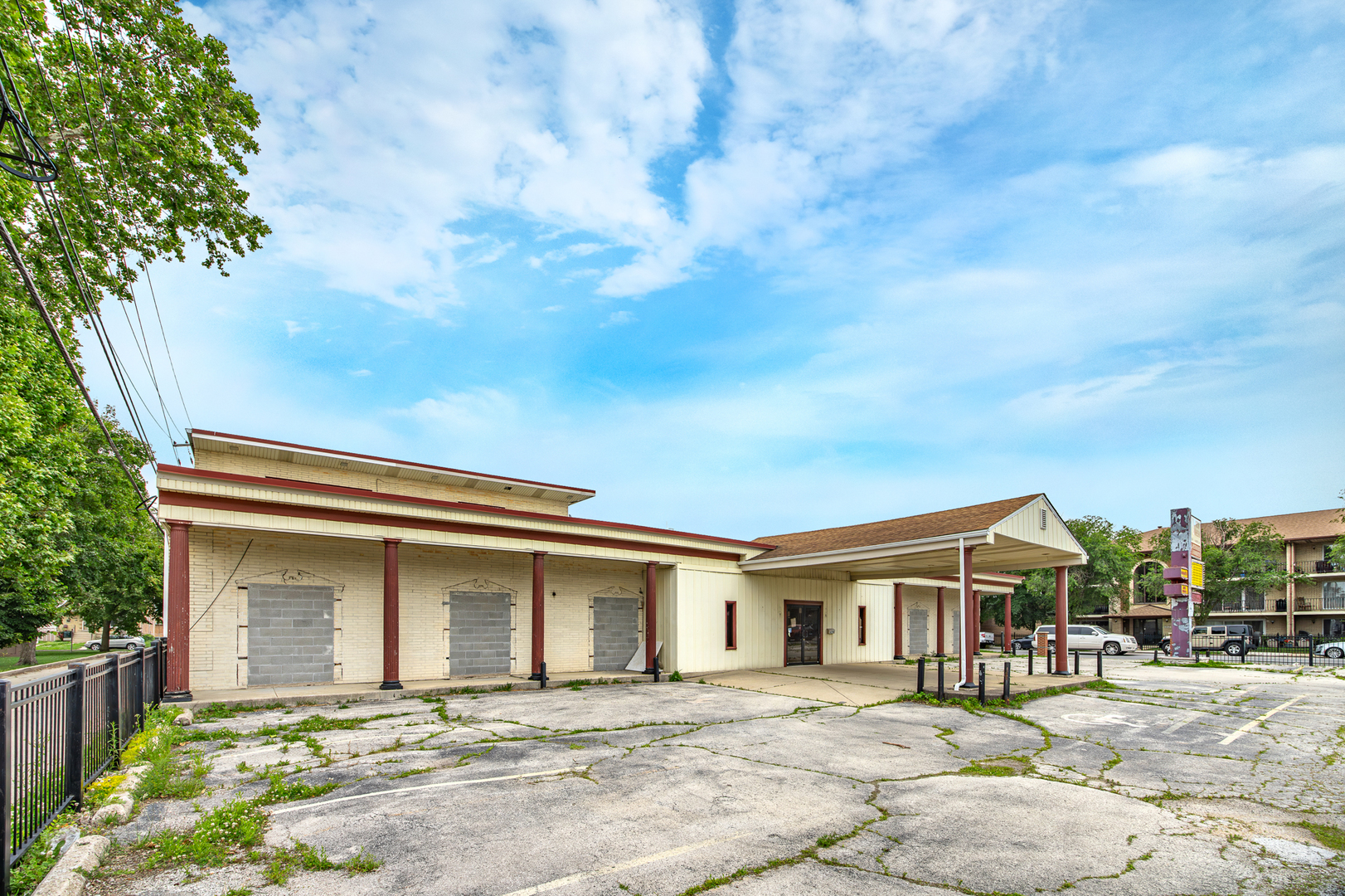 6250 W 63rd Street