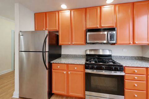 Tiny photo for 2000 W Greenleaf Avenue #1, Chicago, IL 60645 (MLS # 12583221)