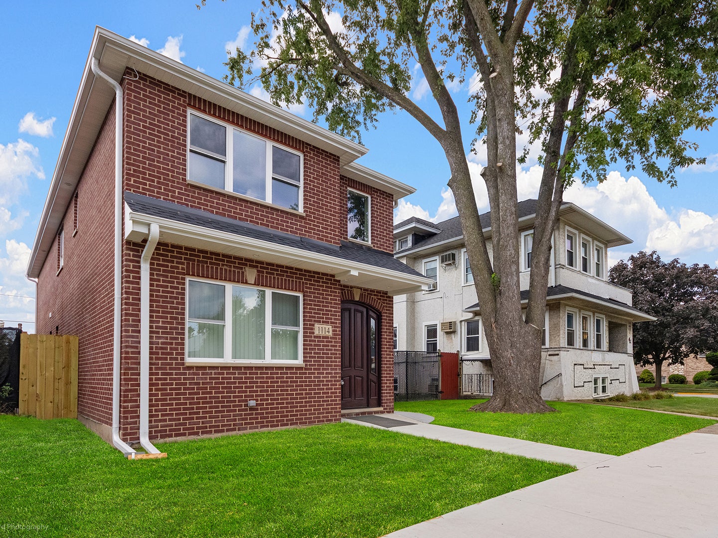1114 N Broadway Avenue