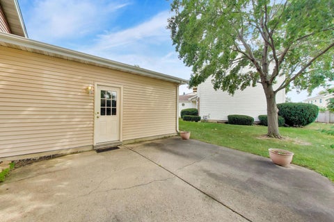 Tiny photo for 1009 Beverly Court, Lombard, IL 60148 (MLS # 12755637)