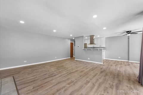 Tiny photo for 5820 Oakwood Drive #1a, Lisle, IL 60532 (MLS # 12519011)