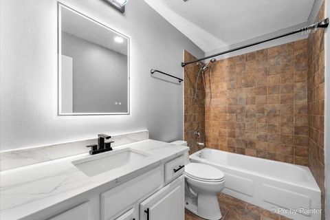 Tiny photo for 5820 Oakwood Drive #1a, Lisle, IL 60532 (MLS # 12519011)