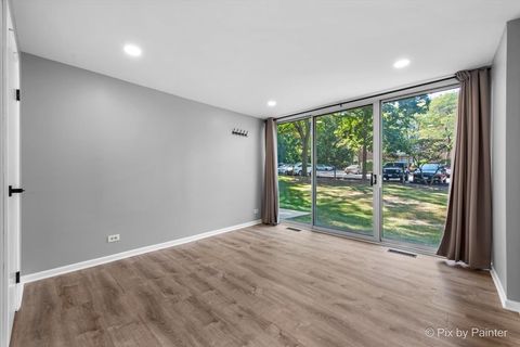 Tiny photo for 5820 Oakwood Drive #1a, Lisle, IL 60532 (MLS # 12519011)