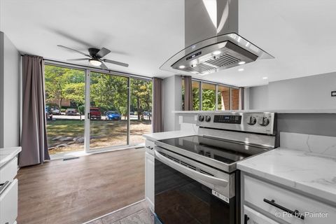 Tiny photo for 5820 Oakwood Drive #1a, Lisle, IL 60532 (MLS # 12519011)