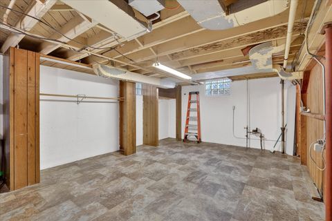 Tiny photo for 422 N Gardiner Avenue, Rockford, IL 61107 (MLS # 12546114)