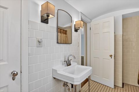 Tiny photo for 422 N Gardiner Avenue, Rockford, IL 61107 (MLS # 12546114)