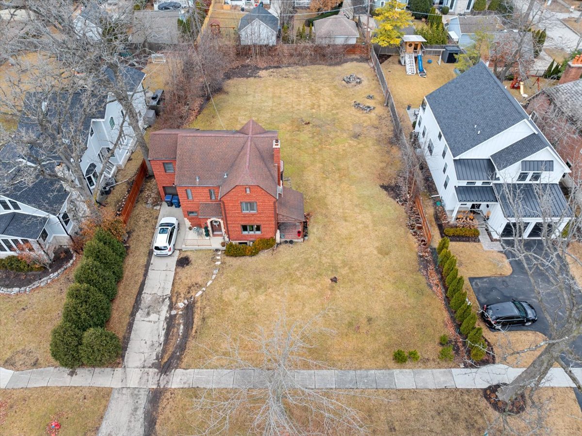 379 Jefferson Avenue