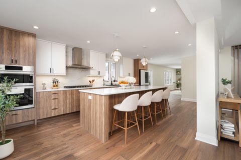 Tiny photo for 805 S Tures Lane, Des Plaines, IL 60018 (MLS # 12471498)
