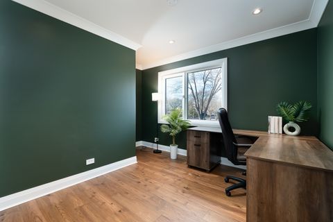 Tiny photo for 805 S Tures Lane, Des Plaines, IL 60018 (MLS # 12471498)