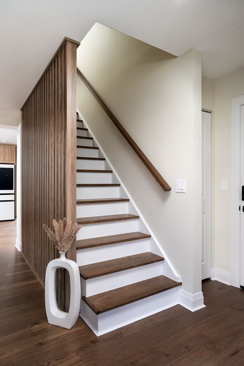 Tiny photo for 805 S Tures Lane, Des Plaines, IL 60018 (MLS # 12471498)