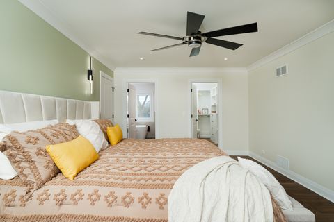 Tiny photo for 805 S Tures Lane, Des Plaines, IL 60018 (MLS # 12471498)