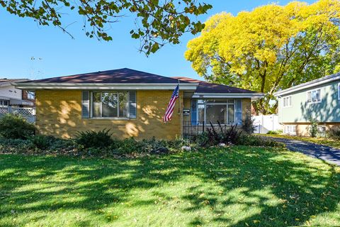 Photo of 2316 Boeger Avenue, Westchester, IL 60154 (MLS # 12507878) Photo of 2316 Boeger Avenue, Westchester, IL 60154 (MLS # 12507878)