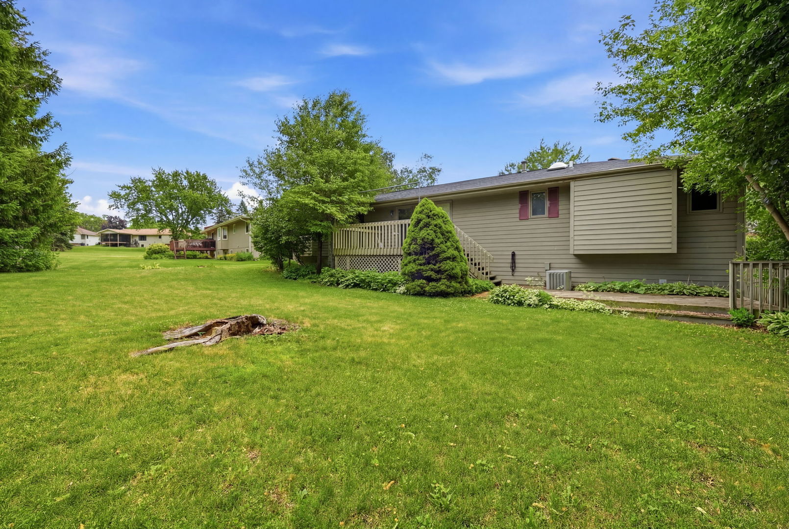 2014 Cimarron Drive, Freeport, IL 61032 — MLS #12625327 — photo 23 of 23
