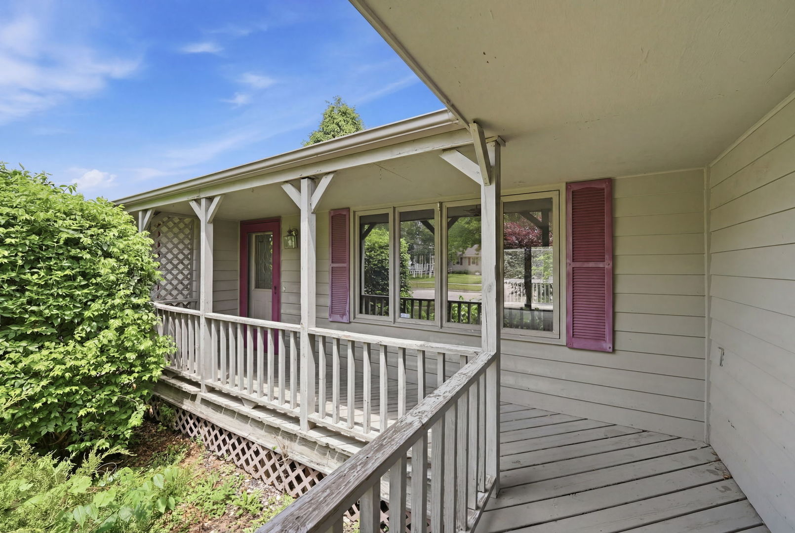 2014 Cimarron Drive, Freeport, IL 61032 — MLS #12625327 — photo 2 of 23
