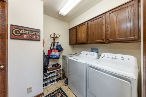 Tiny photo for 1316 Yorkshire Lane, Carol Stream, IL 60188 (MLS # 12486372)