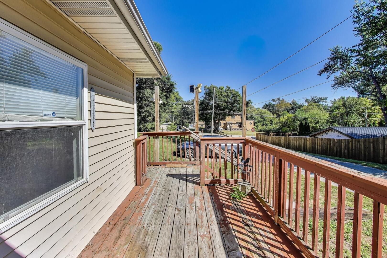 42138 N Lotus Avenue