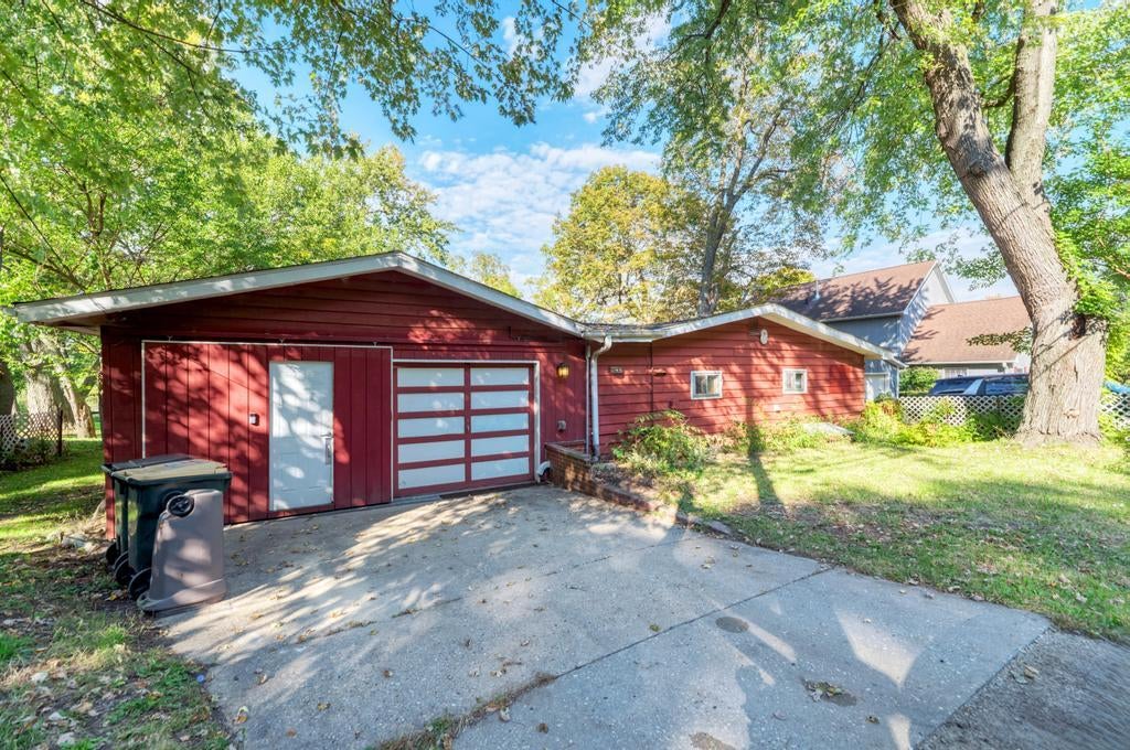9237 Van Emmon Road