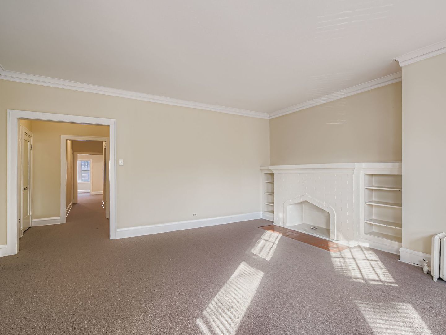 5722 N Washtenaw Avenue