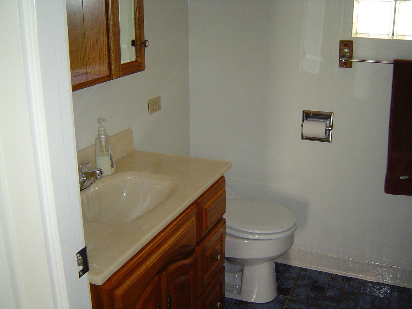 5722 N Washtenaw Avenue