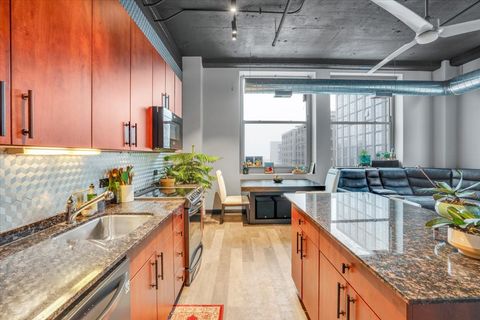 Tiny photo for 565 W Quincy Street #711, Chicago, IL 60661 (MLS # 12491761)