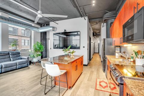 Tiny photo for 565 W Quincy Street #711, Chicago, IL 60661 (MLS # 12491761)