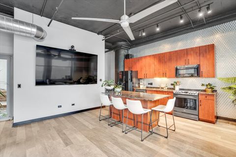 Tiny photo for 565 W Quincy Street #711, Chicago, IL 60661 (MLS # 12491761)