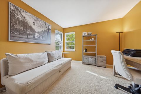 Tiny photo for 56 N Golfview Court, Glendale Heights, IL 60139 (MLS # 12505244)