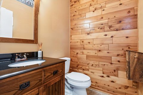 Tiny photo for 56 N Golfview Court, Glendale Heights, IL 60139 (MLS # 12505244)