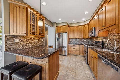 Tiny photo for 56 N Golfview Court, Glendale Heights, IL 60139 (MLS # 12505244)